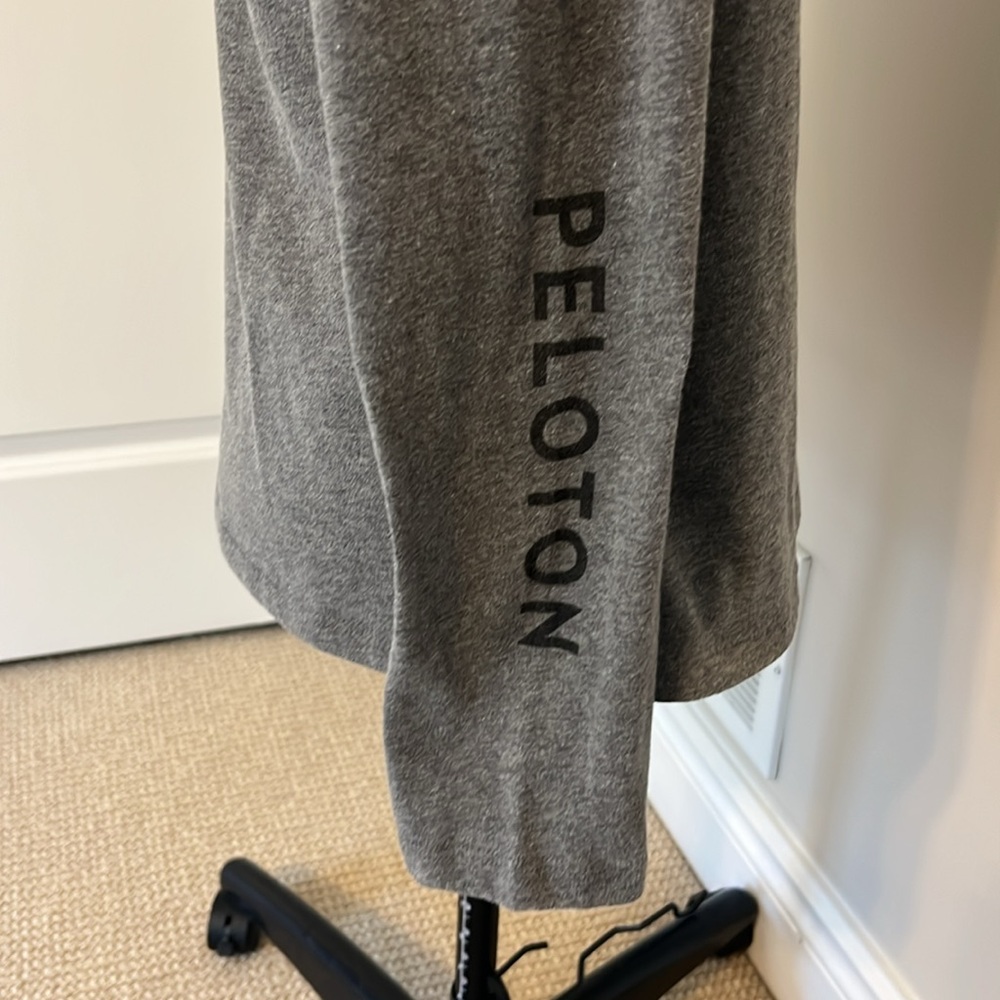 PELOTON Long Sleeve T-Shirt Top - Picture 3 of 8